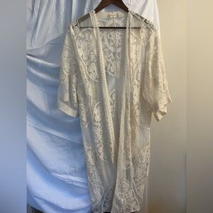Altar’d State cream lace kimono duster open cardigan size M/L boho chic bridal